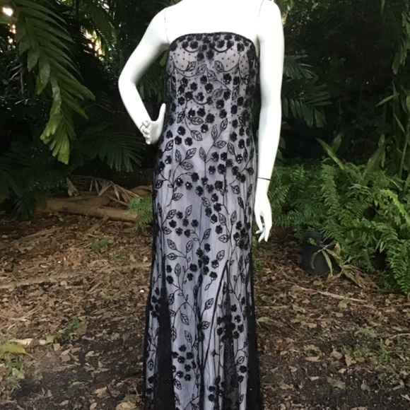 Vintage Cache beaded Dress with white lining - Picture 7 of 8